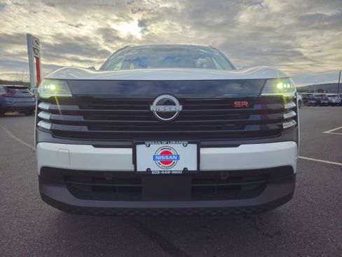 New 2025 Nissan Kicks SR image 2