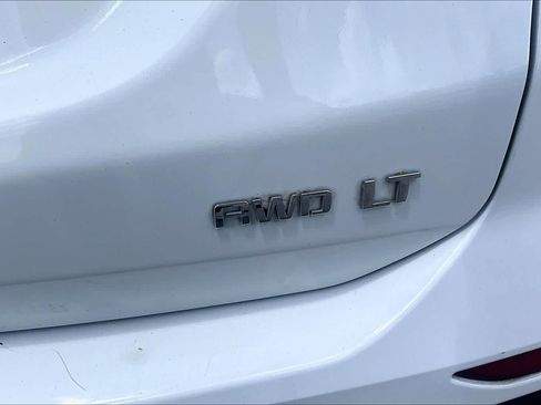 Used 2023 Chevrolet Equinox LT w/ Driver Convenience Package AWD/4WD image 10