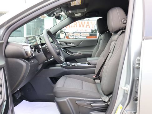 New 2026 Chevrolet Equinox LT AWD/4WD image 12