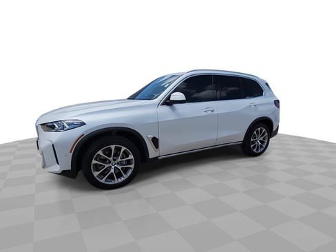 Used 2024 BMW X5 sDrive40i w/ Premium Package RWD image 4