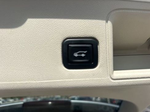 Used 2022 GMC Terrain Denali image 12
