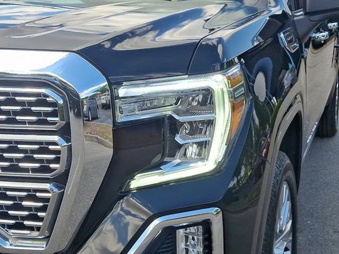 Used 2021 GMC Sierra 1500 Denali w/ Denali Ultimate Package AWD/4WD image 11