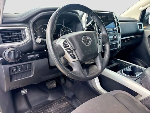 Used 2021 Nissan Titan SV w/ SV Convenience Package AWD/4WD image 9