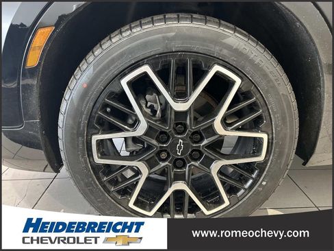 Used 2023 Chevrolet Blazer RS w/ Driver Confidence II Package image 7