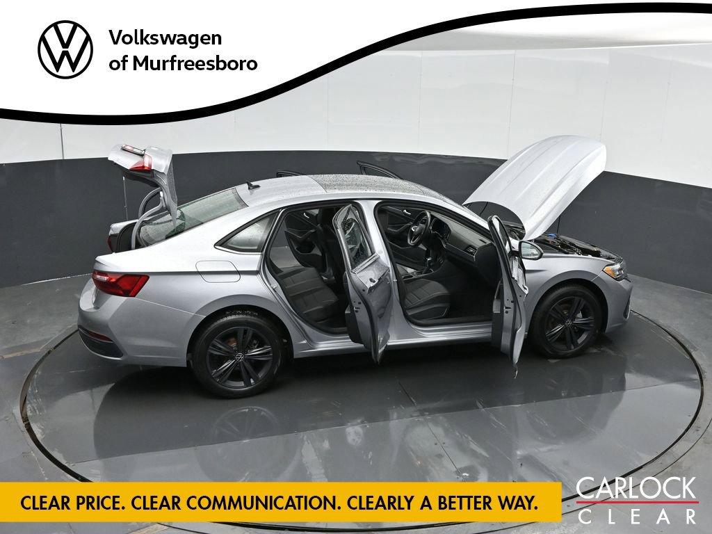 Used 2024 Volkswagen Jetta SE w/ Panoramic Sunroof Package FWD image 50