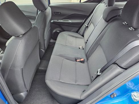 New 2025 Nissan Kicks Play S image 5