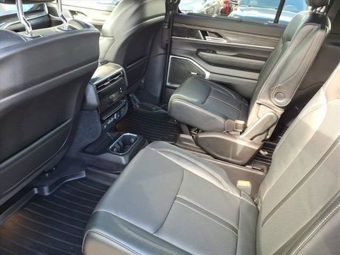 Used 2022 Jeep Wagoneer Series II w/ Convenience Group I image 12