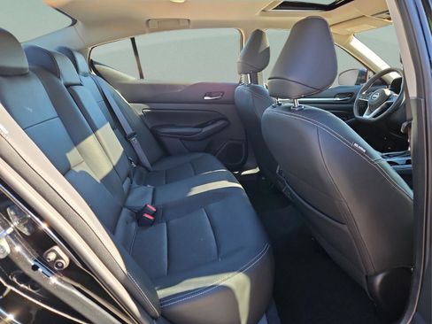 Used 2025 Nissan Altima 2.5 SL image 11