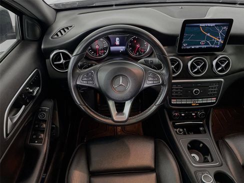 Used 2018 Mercedes-Benz GLA 250 4MATIC image 26