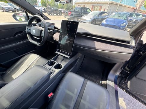 Used 2023 Fisker Ocean Extreme AWD/4WD image 9