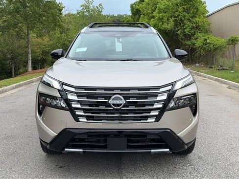 New 2026 Nissan Rogue Platinum w/ Platinum Premium Package AWD/4WD image 3