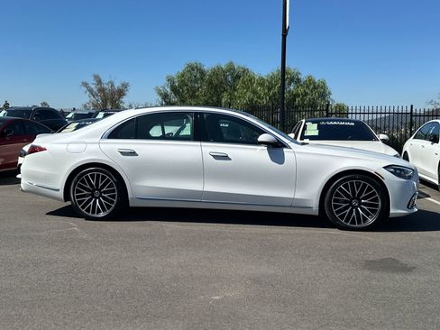 Used 2024 Mercedes-Benz S 580 4MATIC Sedan image 2