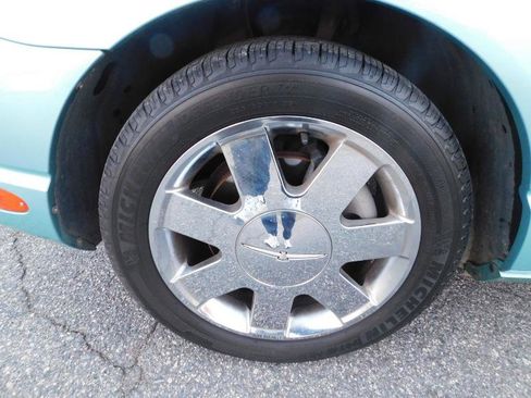 Used 2002 Ford Thunderbird Deluxe image 28