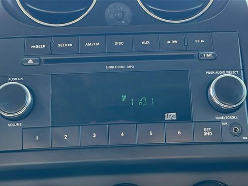 Used 2010 Jeep Patriot Sport image 22