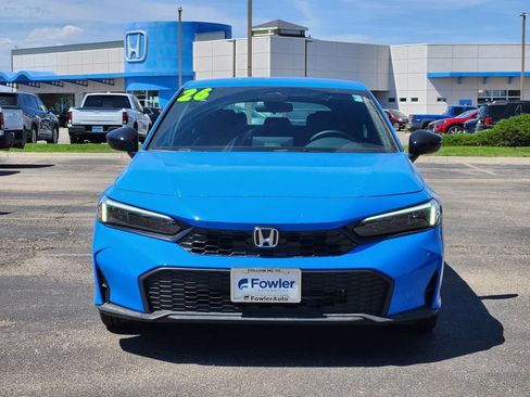 Used 2025 Honda Civic Sport image 2