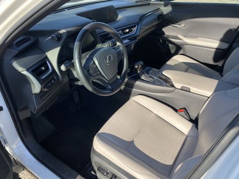 Used 2022 Lexus UX 250h w/ Accessory Package (Z1) image 11