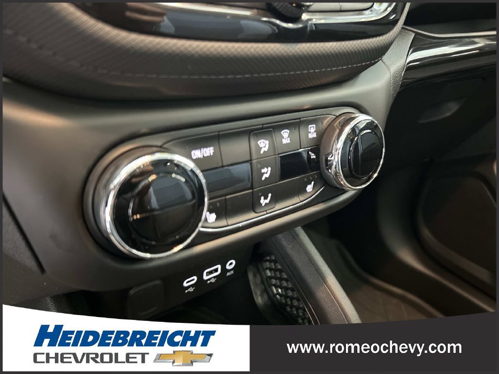 Used 2021 Chevrolet TrailBlazer LT w/ Sun and Liftgate Package FWD image 24
