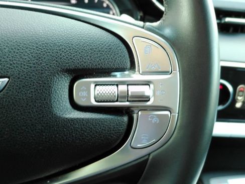 Used 2025 Genesis GV70 2.5T AWD/4WD image 38