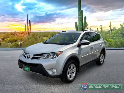 Used 2014 Toyota RAV4 XLE AWD/4WD image 5