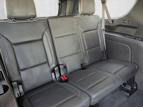 Certified 2024 Chevrolet Suburban Premier image 20