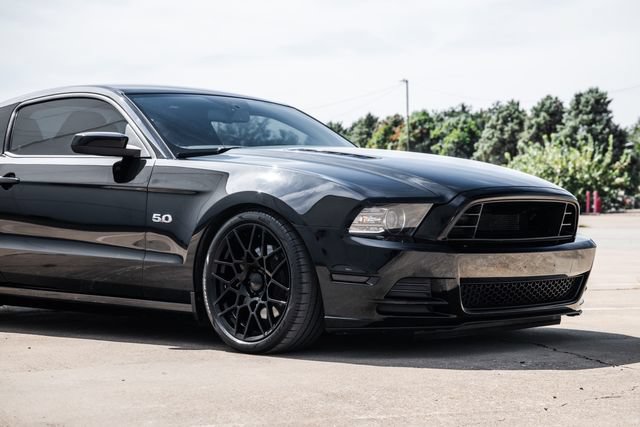 Used 2014 Ford Mustang GT Premium w/ Comfort Package RWD image 36