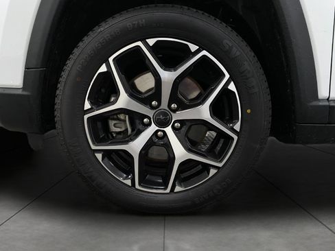 Used 2025 Jeep Compass Limited image 12