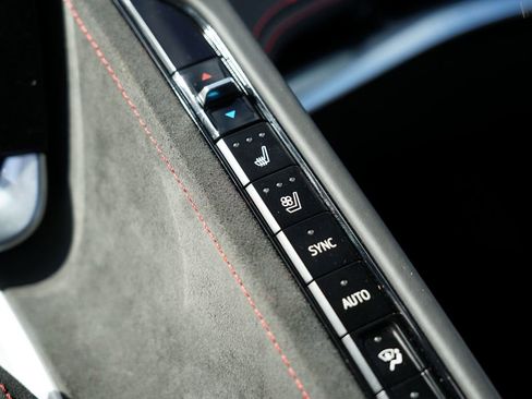 Used 2023 Chevrolet Corvette Stingray Premium Conv w/ Z51 Performance Package image 30