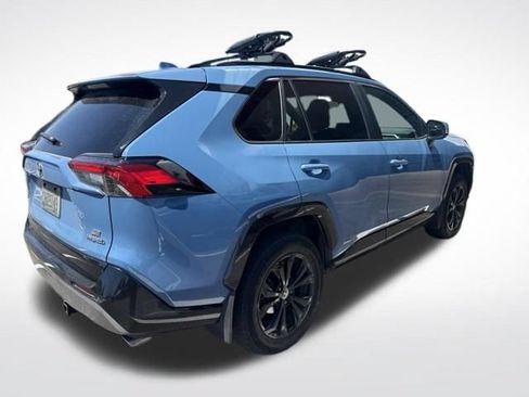 Used 2022 Toyota RAV4 SE w/ Convenience Package AWD/4WD image 2