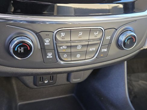 Used 2023 Chevrolet Traverse LS w/ Safety Package image 23