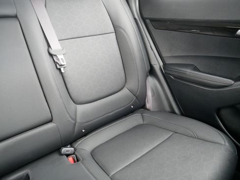 Used 2024 Kia Seltos EX AWD/4WD image 14