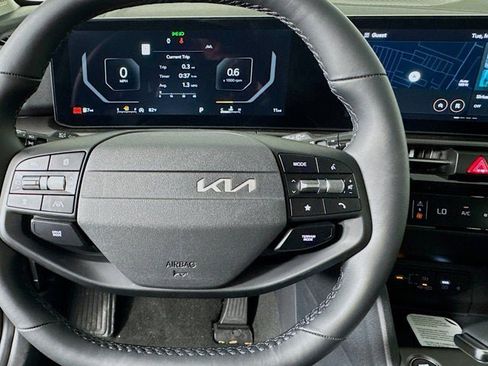 New 2026 Kia Sportage SX AWD/4WD image 13