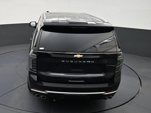 Used 2026 Chevrolet Suburban High Country AWD/4WD image 15