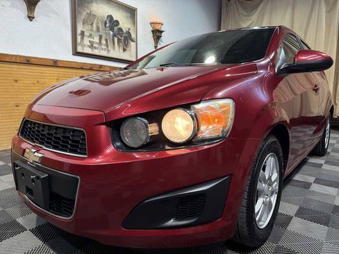 Used 2014 Chevrolet Sonic LT image 5