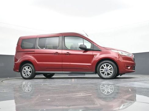 Used 2021 Ford Transit Connect XLT image 48