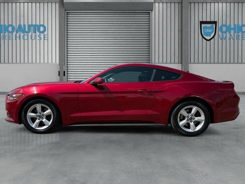 Used 2017 Ford Mustang Coupe RWD image 4