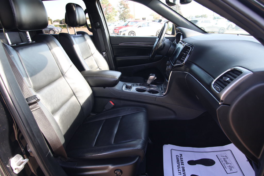 Used 2020 Jeep Grand Cherokee Limited w/ Premium Lighting Group AWD/4WD image 8