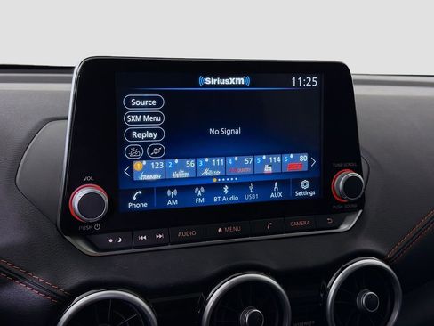 Used 2025 Nissan Sentra SR w/ SR Premium Package FWD image 16