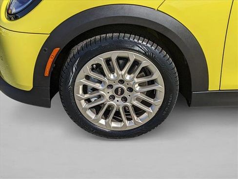 Certified 2025 MINI Cooper S FWD image 22