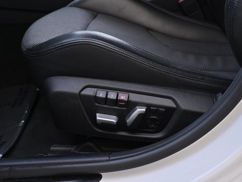 Used 2016 BMW M3 RWD image 32