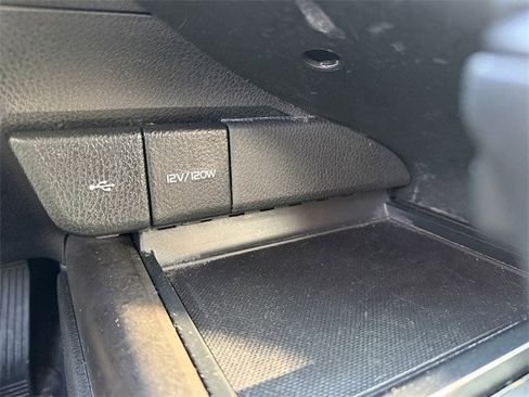 Used 2024 Toyota Camry SE image 20