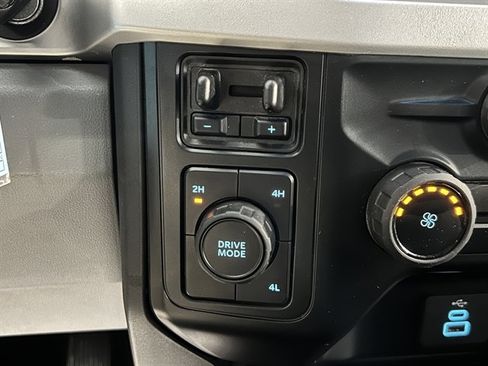 Used 2025 Ford F250 XLT image 50