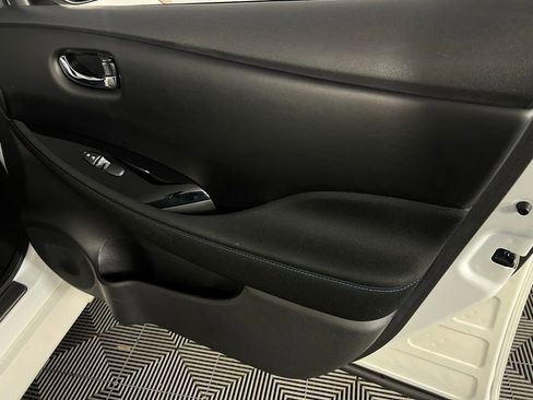 Used 2024 Nissan Leaf SV Plus image 34