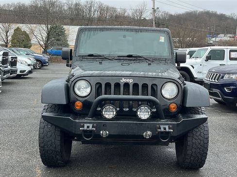 Used 2011 Jeep Wrangler Unlimited Sport AWD/4WD image 2