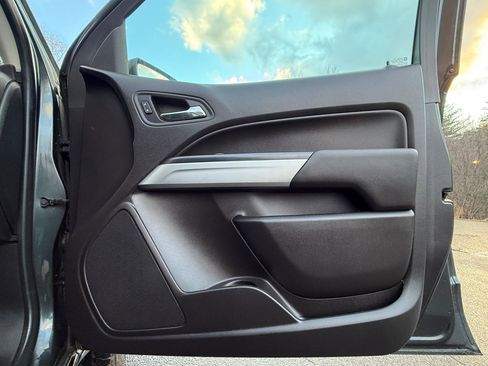 Used 2018 Chevrolet Colorado LT w/ LT Convenience Package image 22