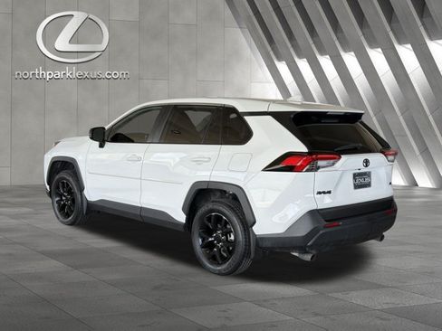 Used 2023 Toyota RAV4 LE FWD image 2
