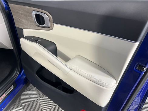 Used 2023 Kia Sorento EX w/ Panoramic Sunroof Package image 33