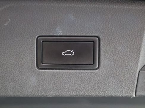 Used 2019 Volkswagen Atlas SEL AWD/4WD image 37