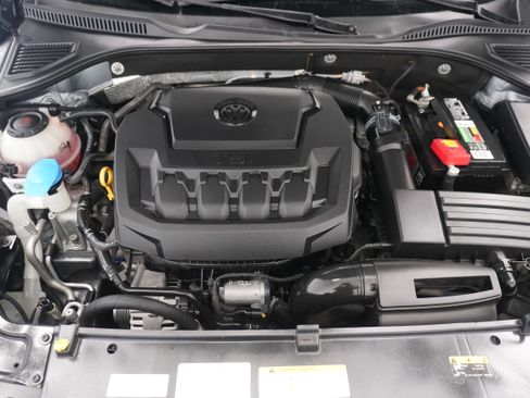 Used 2022 Volkswagen Passat 2.0T SE image 26