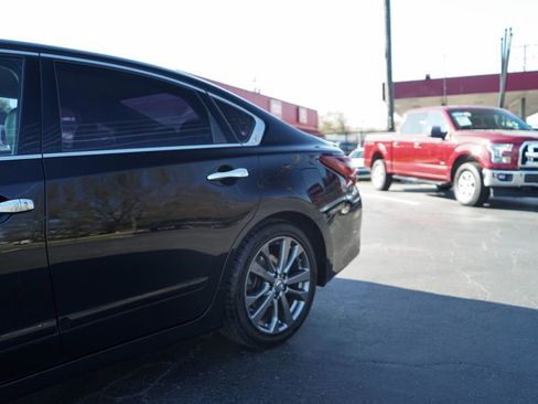Used 2018 Nissan Altima 2.5 SR w/ SR Special Edition image 15