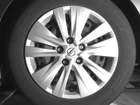 Used 2025 Nissan Sentra S image 14